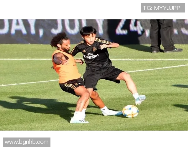 日本足球明星的辉煌历程与影响力探讨